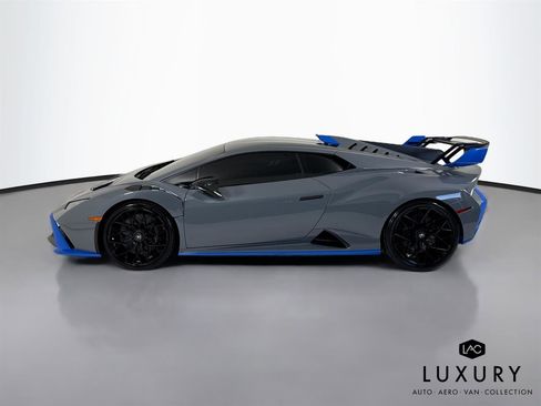 Used 2023 Lamborghini Huracan STO RWD image 9