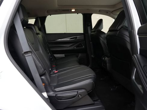 Certified 2026 INFINITI QX60 Luxe w/ Cargo Package AWD/4WD image 21