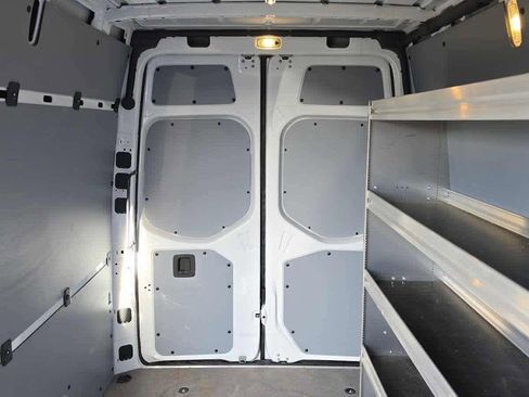 Used 2025 Mercedes-Benz Sprinter 2500 image 16