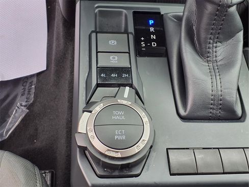 Certified 2025 Toyota Tacoma SR5 image 21