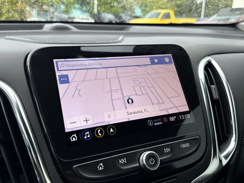 Used 2024 Chevrolet Equinox Premier FWD image 29