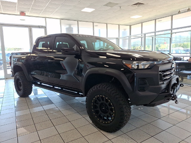 New 2026 Chevrolet Colorado Trail Boss AWD/4WD image 2