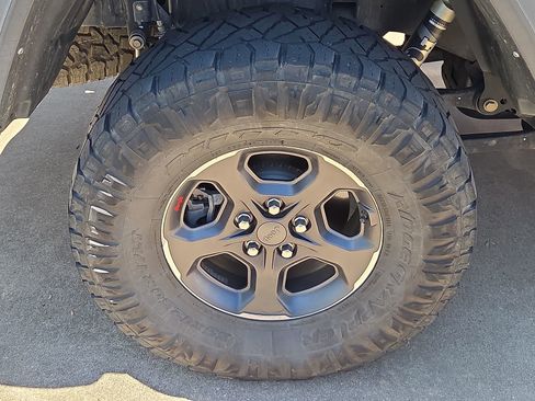 Used 2022 Jeep Gladiator Rubicon w/ Trailer Tow Package image 5