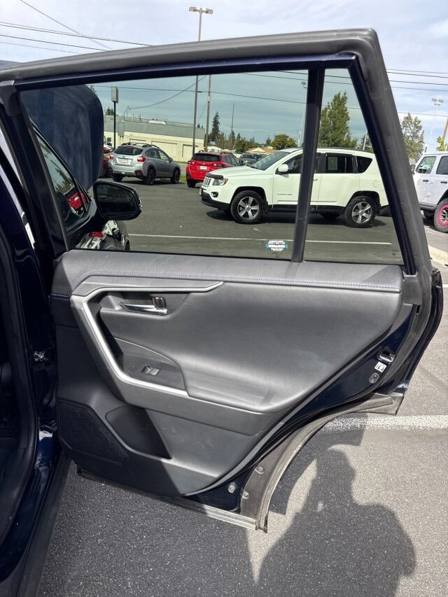 Used 2020 Toyota RAV4 XSE AWD/4WD image 14