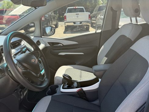 Used 2020 Chevrolet Bolt LT FWD image 12