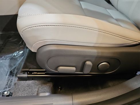 New 2026 Hyundai Kona SEL Premium image 27