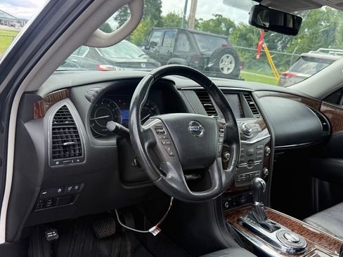 Used 2019 Nissan Armada Platinum w/ Captain's Chairs Package RWD image 4