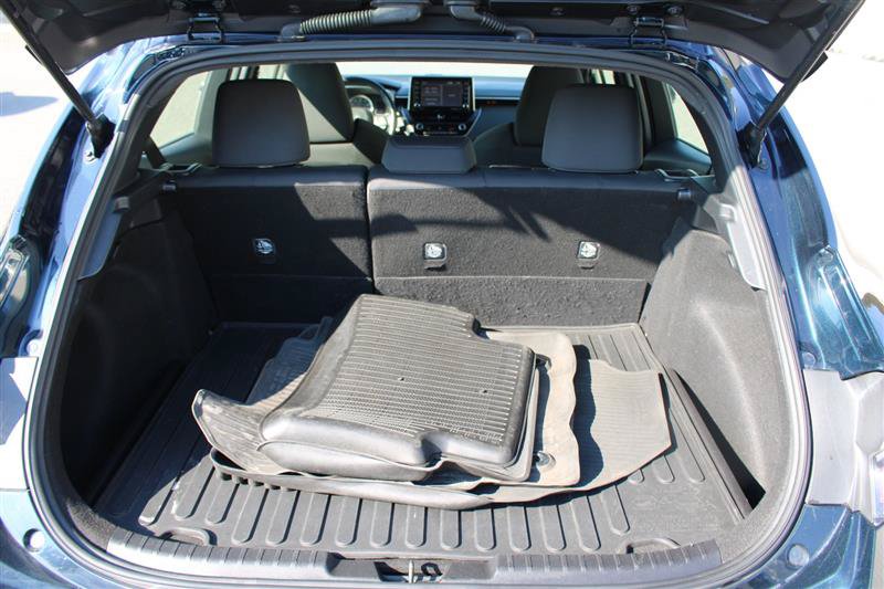 Used 2021 Toyota Corolla SE w/ SE Preferred Package FWD image 13