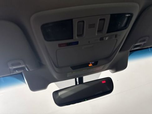 Used 2018 Subaru Outback 2.5i Limited image 10