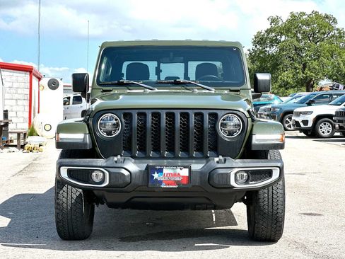 Used 2022 Jeep Gladiator Overland w/ Popular Equipment Package AWD/4WD image 10