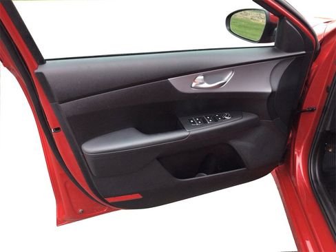 Used 2023 Kia Forte LXS image 20