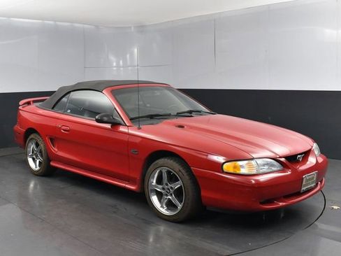 Used 1995 Ford Mustang GT RWD image 1