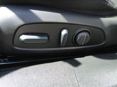 Used 2022 Chevrolet Malibu LT FWD image 11