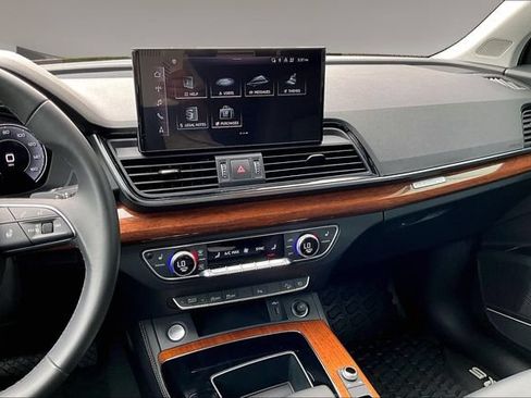 Certified 2023 Audi Q5 2.0T Premium Plus w/ Premium Plus Package AWD/4WD image 9