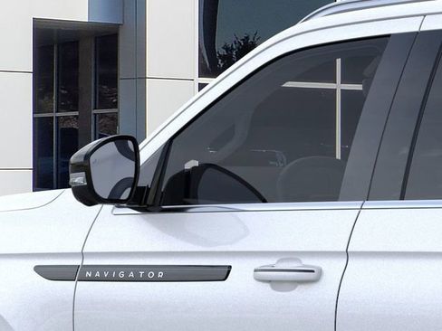 New 2025 Lincoln Navigator L Black Label image 40