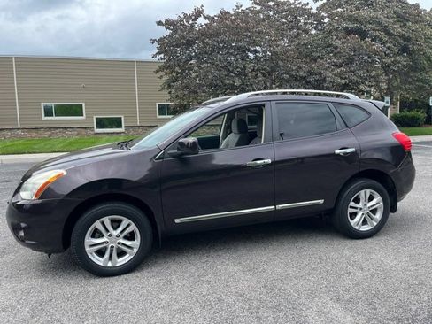 Used 2013 Nissan Rogue SV w/ Premium Pkg FWD image 3