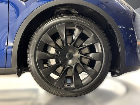 Used 2021 Tesla Model Y Long Range AWD/4WD image 12