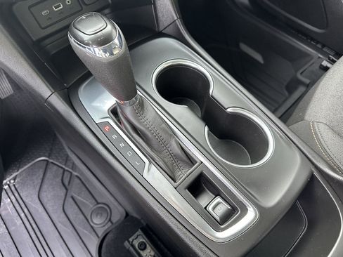 Used 2020 Chevrolet Equinox LT w/ Driver Convenience Package image 30