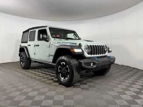Used 2024 Jeep Wrangler Unlimited Rubicon 4xe AWD/4WD image 4