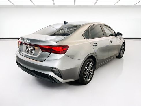 Used 2023 Kia Forte LXS FWD image 4