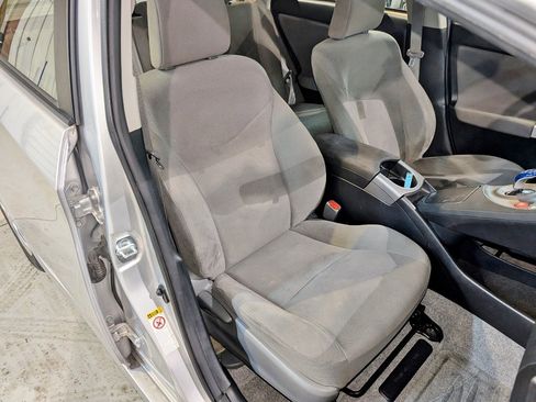 Used 2015 Toyota Prius Three image 28