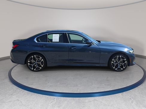 Used 2026 BMW 330i Sedan w/ Premium Package RWD image 4