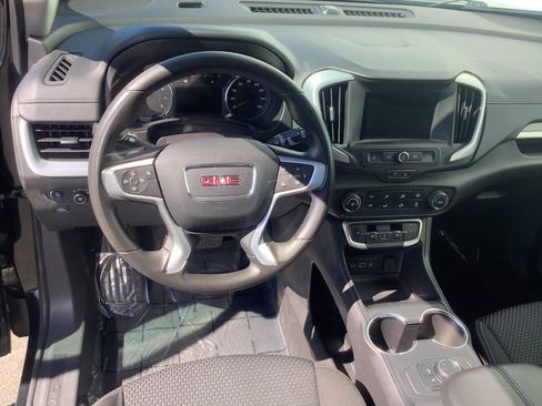 Used 2024 GMC Terrain SLE AWD/4WD image 10