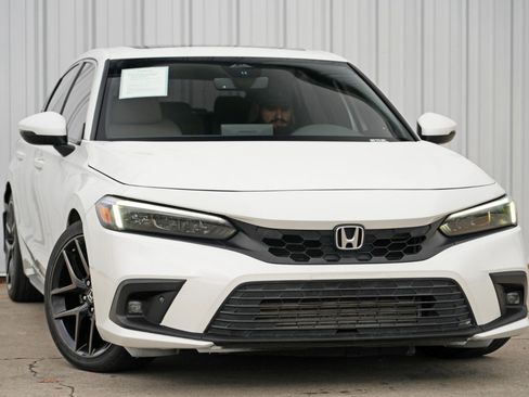 Used 2022 Honda Civic Sport Touring image 2