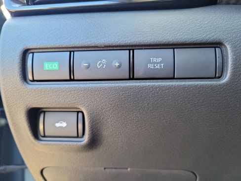 New 2025 Nissan Sentra SR image 22