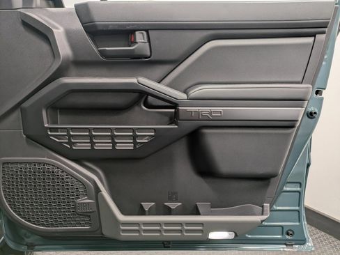 Used 2025 Toyota 4Runner TRD Off-Road Premium image 27
