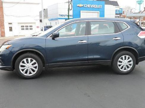 Used 2015 Nissan Rogue S image 1