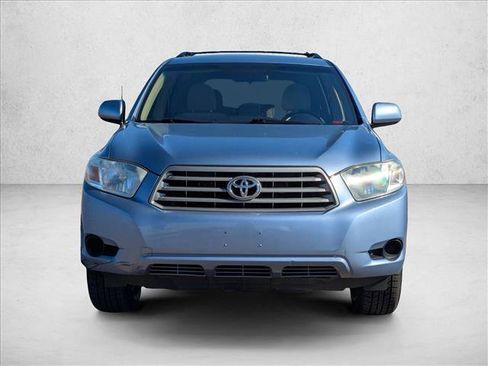 Used 2010 Toyota Highlander 2WD image 2