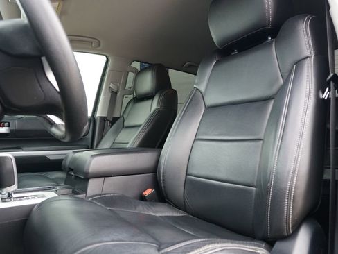 Used 2018 Toyota Tundra SR5 image 16