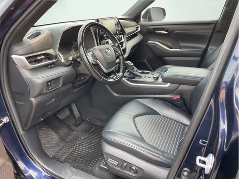 Used 2022 Toyota Highlander XSE AWD/4WD image 12