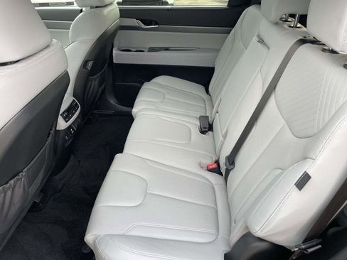 Certified 2025 Hyundai Palisade SEL image 9