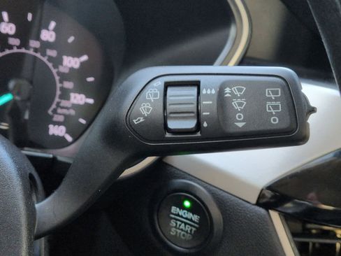 Used 2020 Ford Escape SE image 26