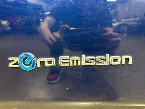 Used 2017 Nissan Leaf SV image 61