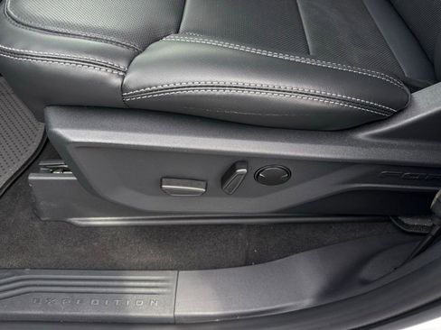 New 2025 Ford Expedition Max Platinum w/ Stealth Performance Package image 11