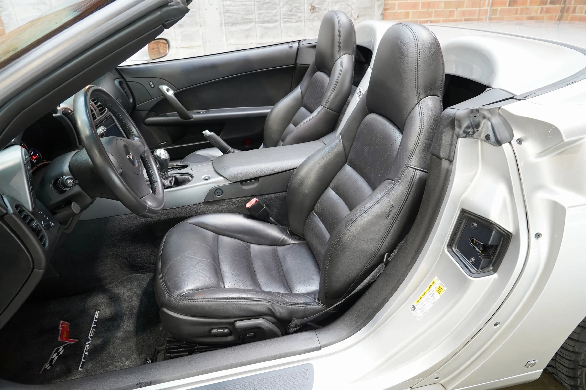 Used 2006 Chevrolet Corvette Coupe w/ Preferred Equipment Group RWD image 45