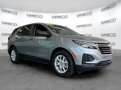 Certified 2024 Chevrolet Equinox LS w/ LS Convenience Package FWD image 1