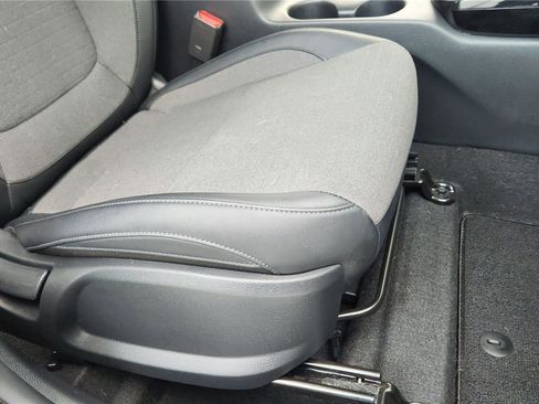 Used 2023 Kia Seltos S w/ Navigation Package image 31