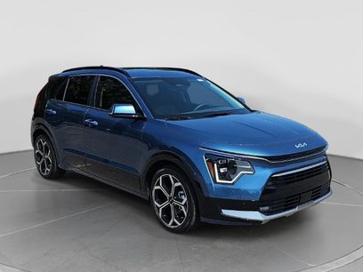 Used 2024 Kia Niro SX Touring