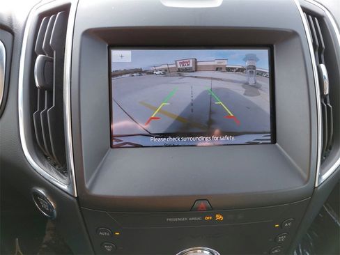 Used 2020 Ford Edge Titanium w/ Class II Trailer Tow Package image 34