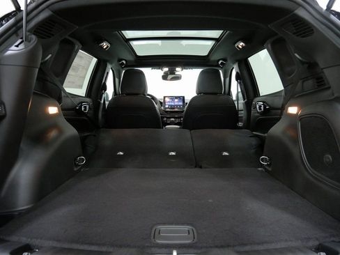 New 2026 Jeep Compass Latitude w/ Sun and Sound Group image 28