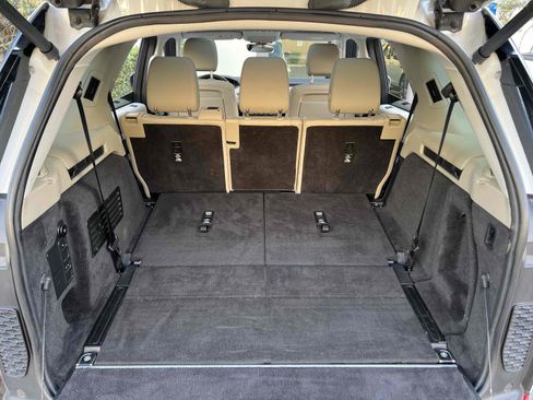 Used 2020 Land Rover Discovery Landmark image 67