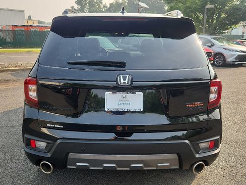 Certified 2024 Honda Passport TrailSport image 5