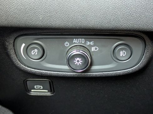 Used 2019 GMC Terrain Denali w/ LPO, Floor Liner Package image 33