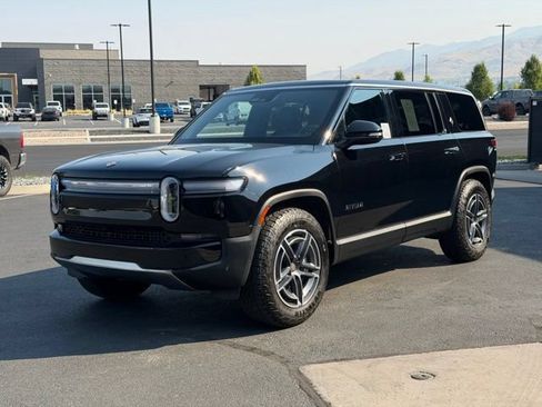 Used 2025 Rivian R1S Adventure AWD/4WD image 10