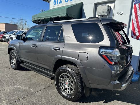 Used 2018 Toyota 4Runner 4WD image 8