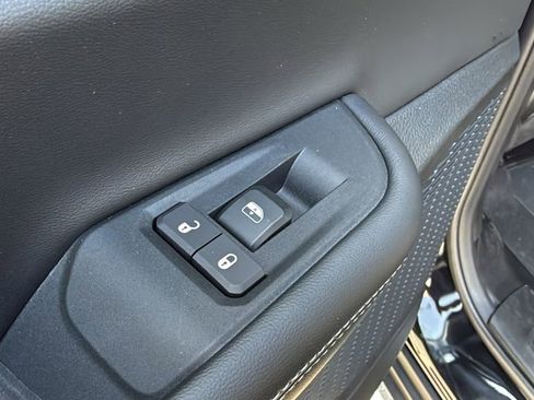 New 2025 Jeep Grand Cherokee Altitude image 16